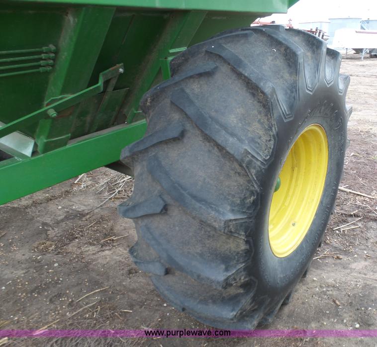 image for item L7059 Brent 420 grain cart