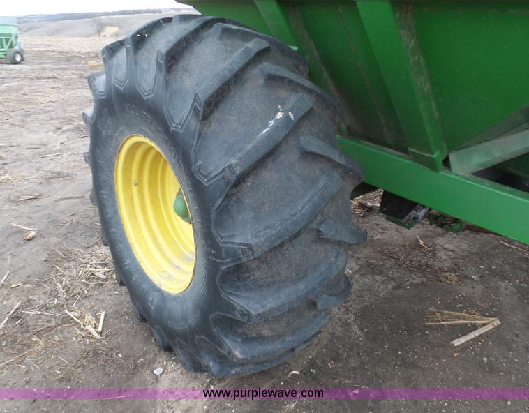 image for item L7059 Brent 420 grain cart