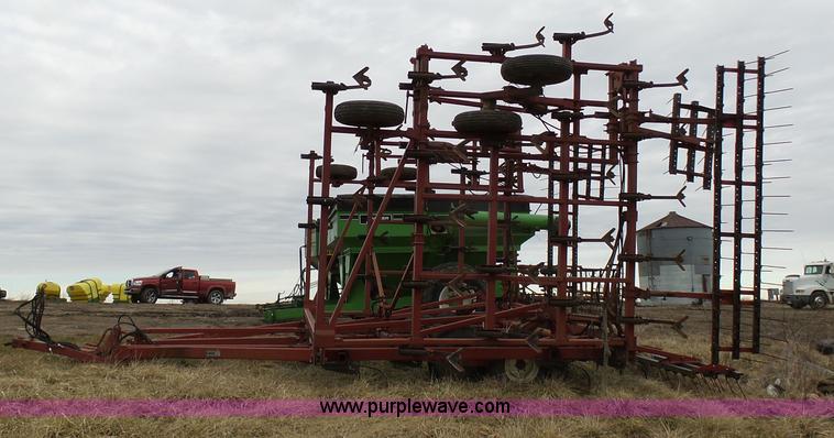 image for item L7060 Case 4900 field cultivator