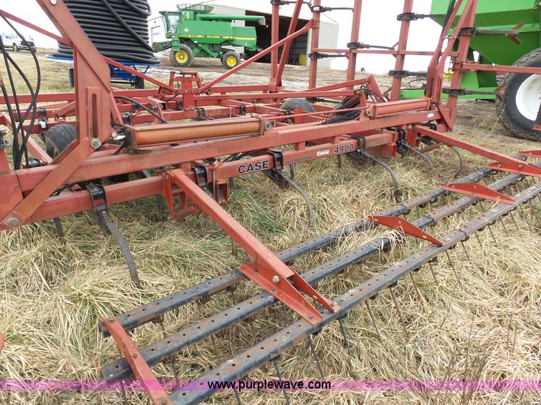 image for item L7060 Case 4900 field cultivator