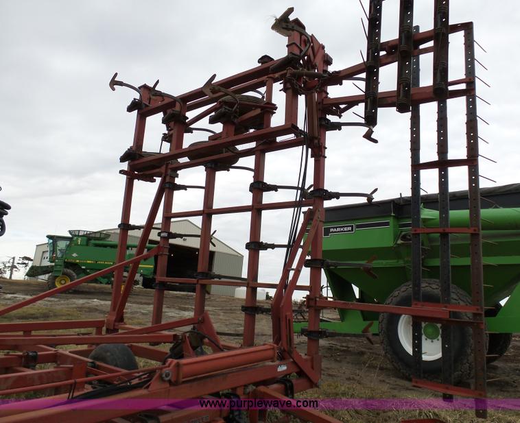 image for item L7060 Case 4900 field cultivator