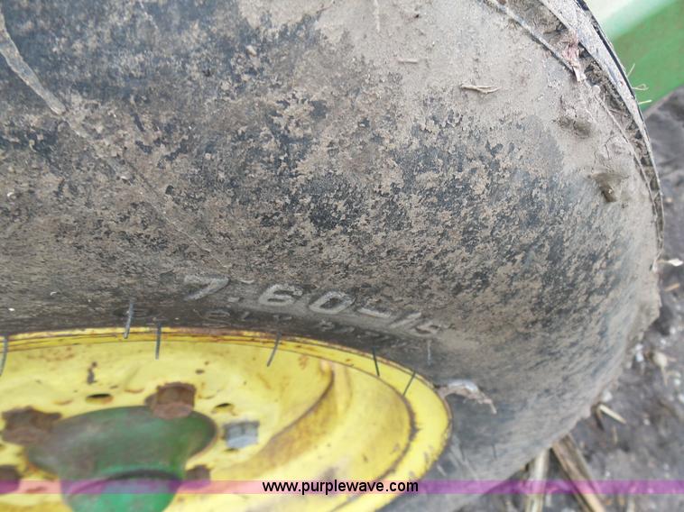 image for item L7065 John Deere 1010 field cultivator