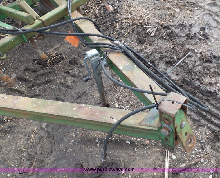 image for item L7065 John Deere 1010 field cultivator