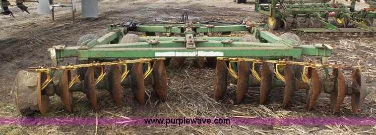 image for item L7066 John Deere disk