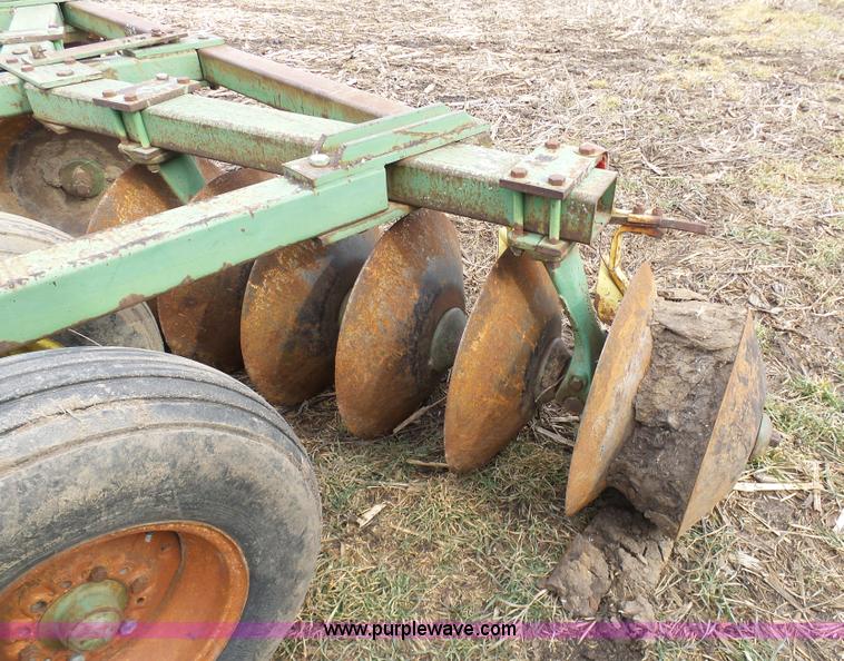 image for item L7066 John Deere disk