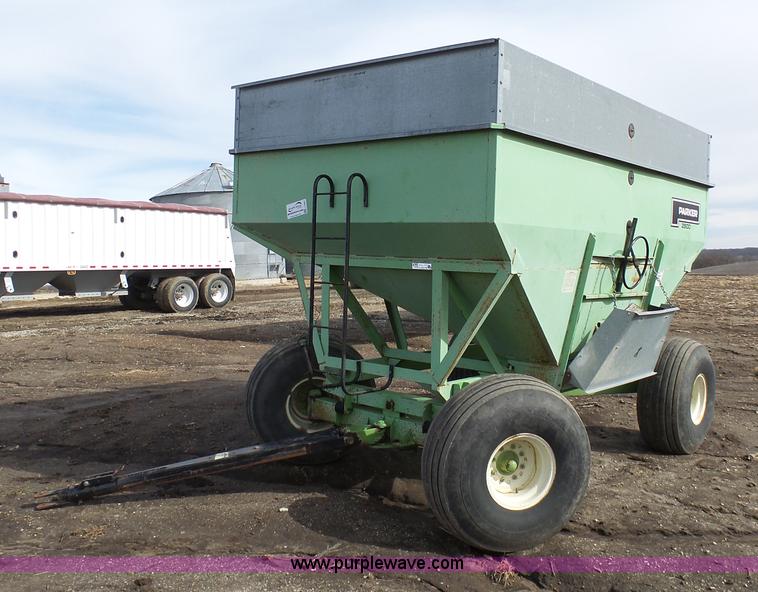 image for item L7067 Parker 2600 gravity wagon