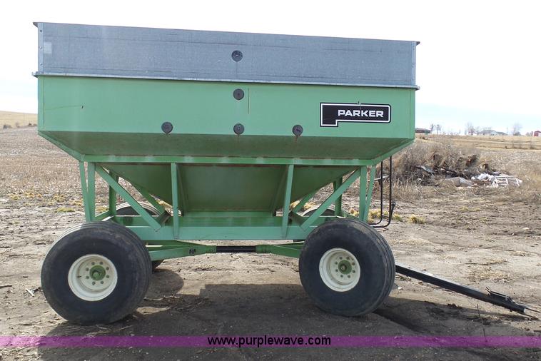 image for item L7067 Parker 2600 gravity wagon