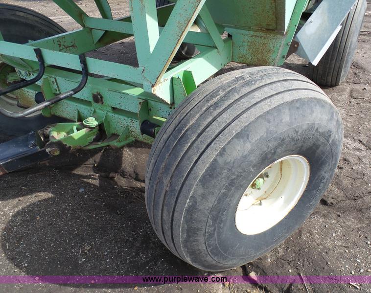 image for item L7067 Parker 2600 gravity wagon