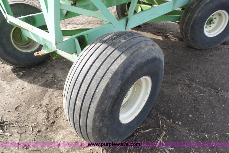 image for item L7067 Parker 2600 gravity wagon