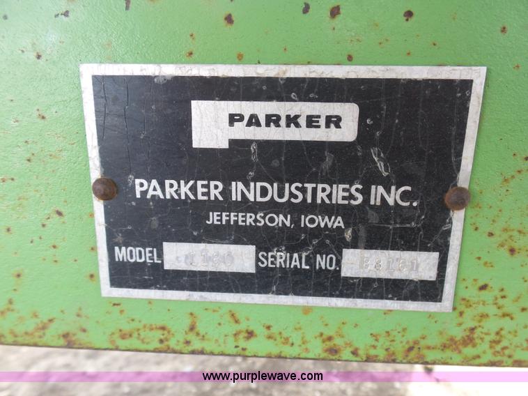 image for item L7067 Parker 2600 gravity wagon