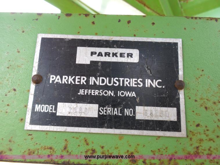 image for item L7067 Parker 2600 gravity wagon