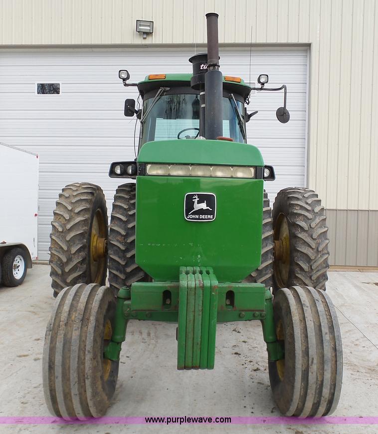 image for item L7070 1983 John Deere 4650 tractor