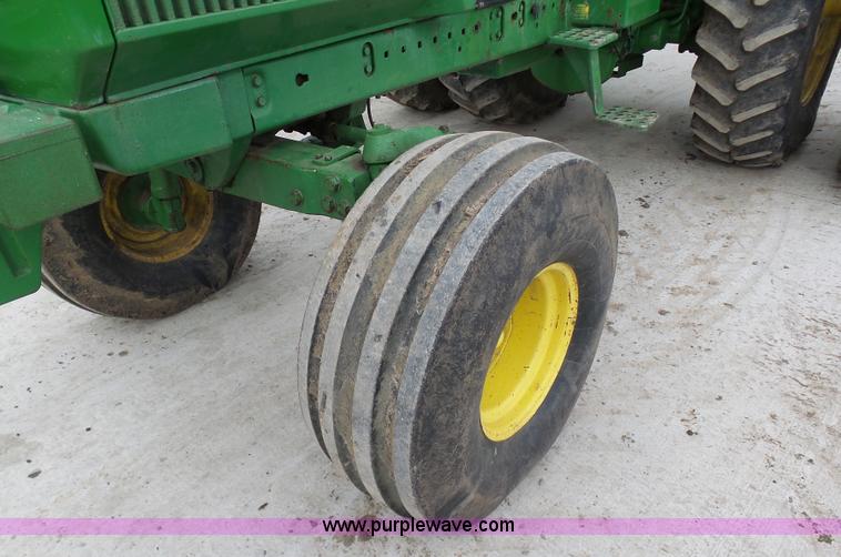 image for item L7070 1983 John Deere 4650 tractor