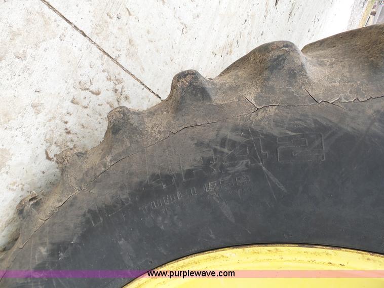 image for item L7070 1983 John Deere 4650 tractor