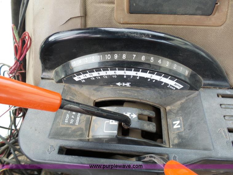 image for item L7070 1983 John Deere 4650 tractor