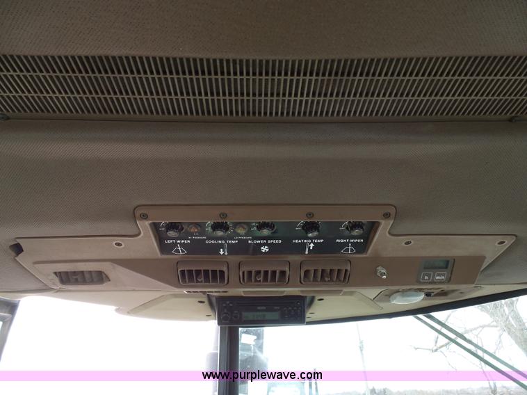 image for item L7070 1983 John Deere 4650 tractor