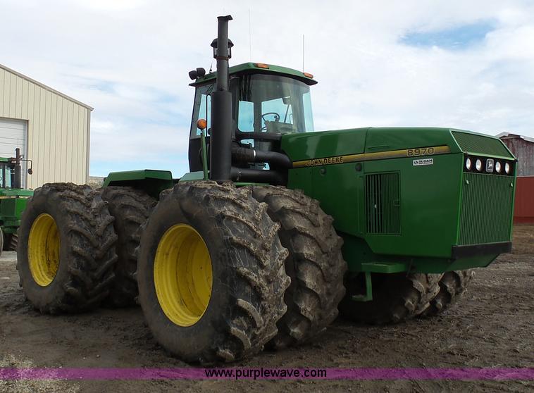 image for item L7071 1993 John Deere 8970 4WD tractor