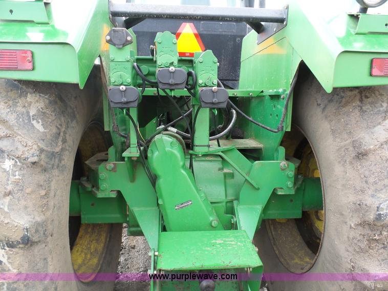 image for item L7071 1993 John Deere 8970 4WD tractor