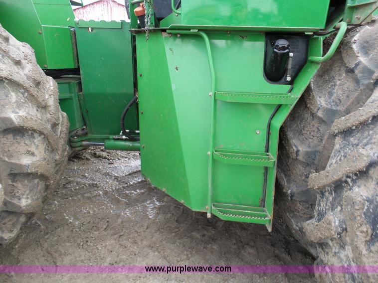 image for item L7071 1993 John Deere 8970 4WD tractor