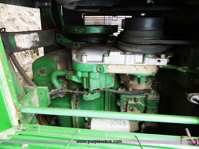 image for item L7071 1993 John Deere 8970 4WD tractor