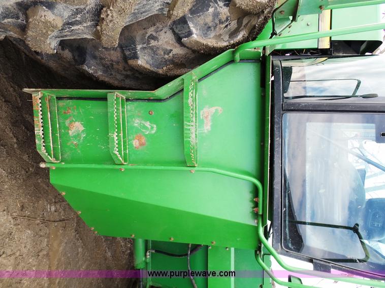 image for item L7071 1993 John Deere 8970 4WD tractor