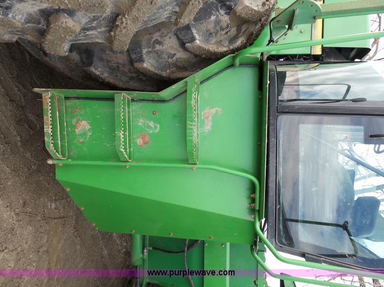 image for item L7071 1993 John Deere 8970 4WD tractor