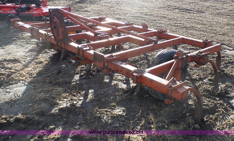 image for item L7077 Chisel plow