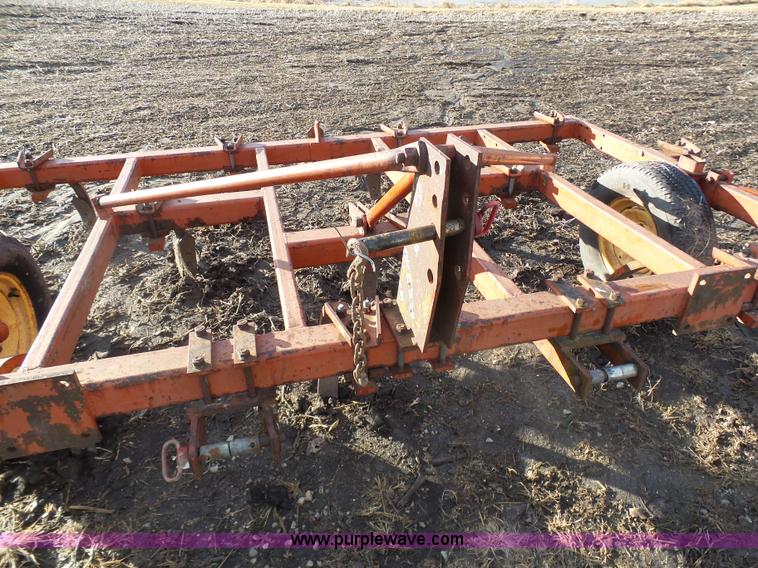 image for item L7077 Chisel plow