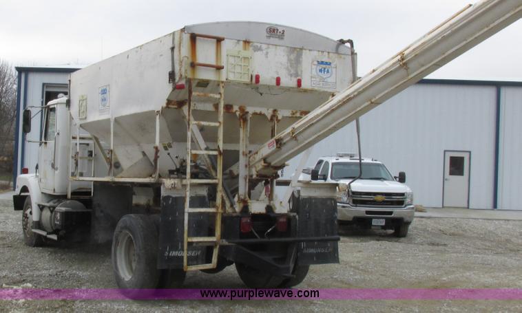 image for item L7104 1995 Volvo WG seed tender truck