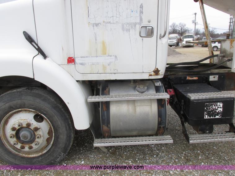 image for item L7104 1995 Volvo WG seed tender truck