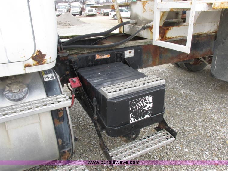 image for item L7104 1995 Volvo WG seed tender truck