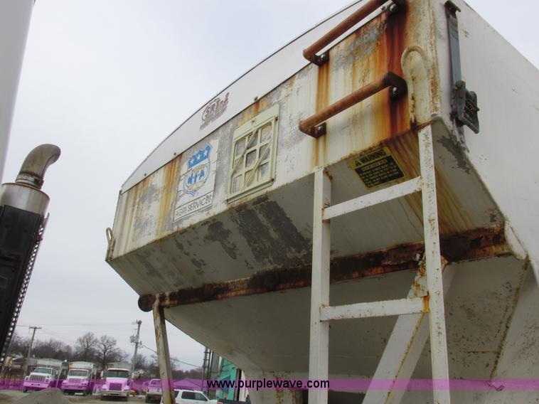 image for item L7104 1995 Volvo WG seed tender truck