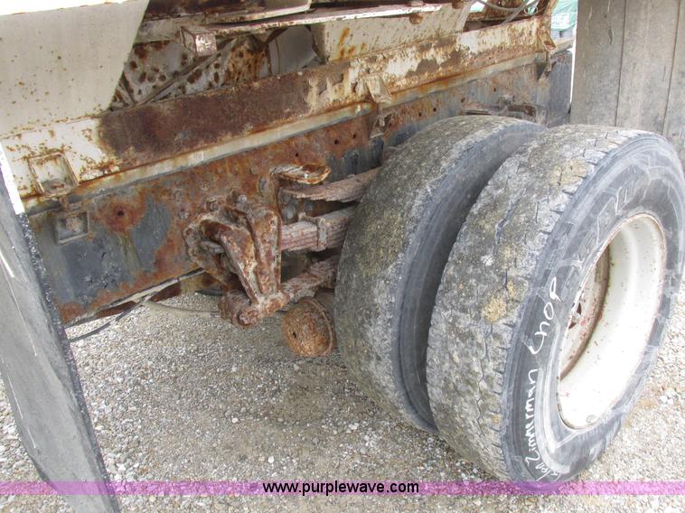 image for item L7104 1995 Volvo WG seed tender truck