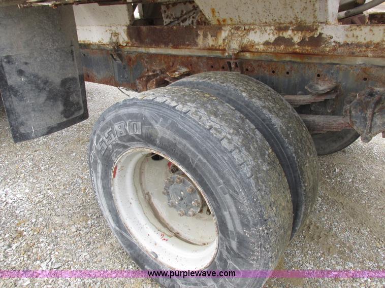 image for item L7104 1995 Volvo WG seed tender truck