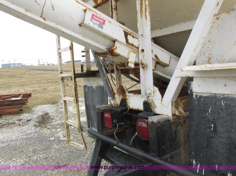 image for item L7104 1995 Volvo WG seed tender truck