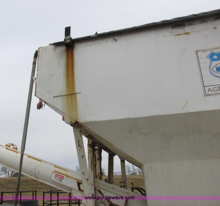 image for item L7104 1995 Volvo WG seed tender truck