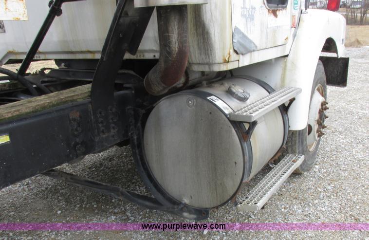 image for item L7104 1995 Volvo WG seed tender truck