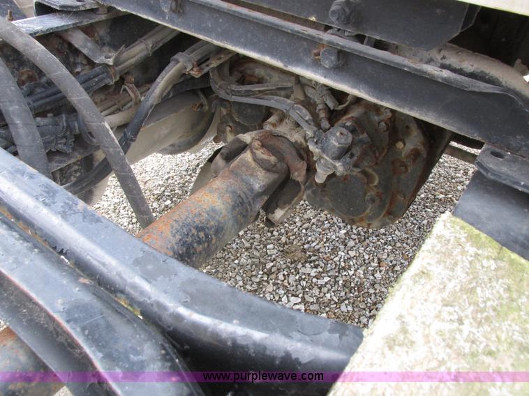 image for item L7104 1995 Volvo WG seed tender truck