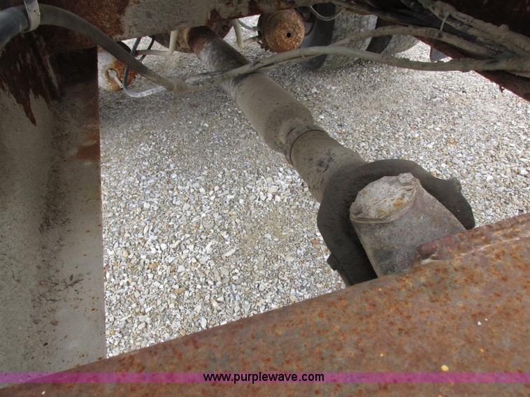 image for item L7104 1995 Volvo WG seed tender truck