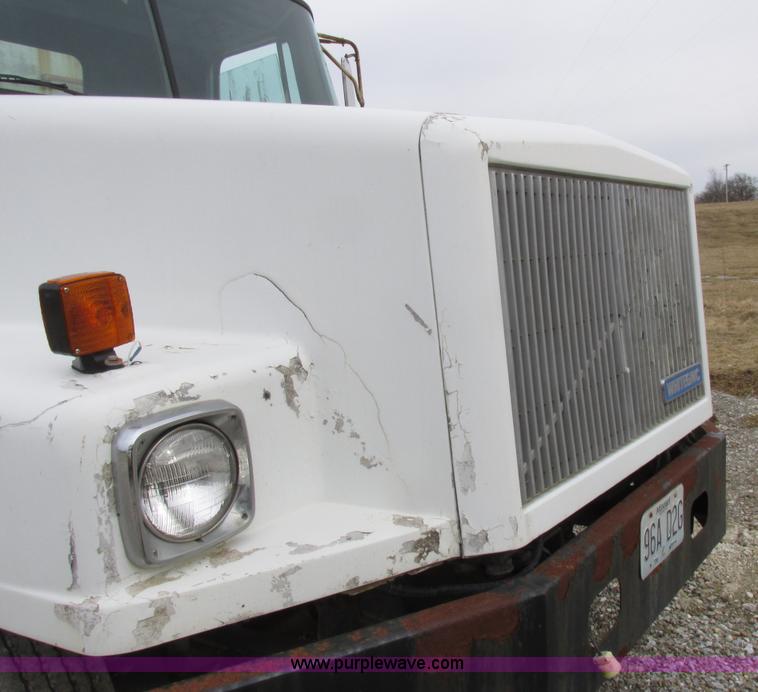 image for item L7104 1995 Volvo WG seed tender truck