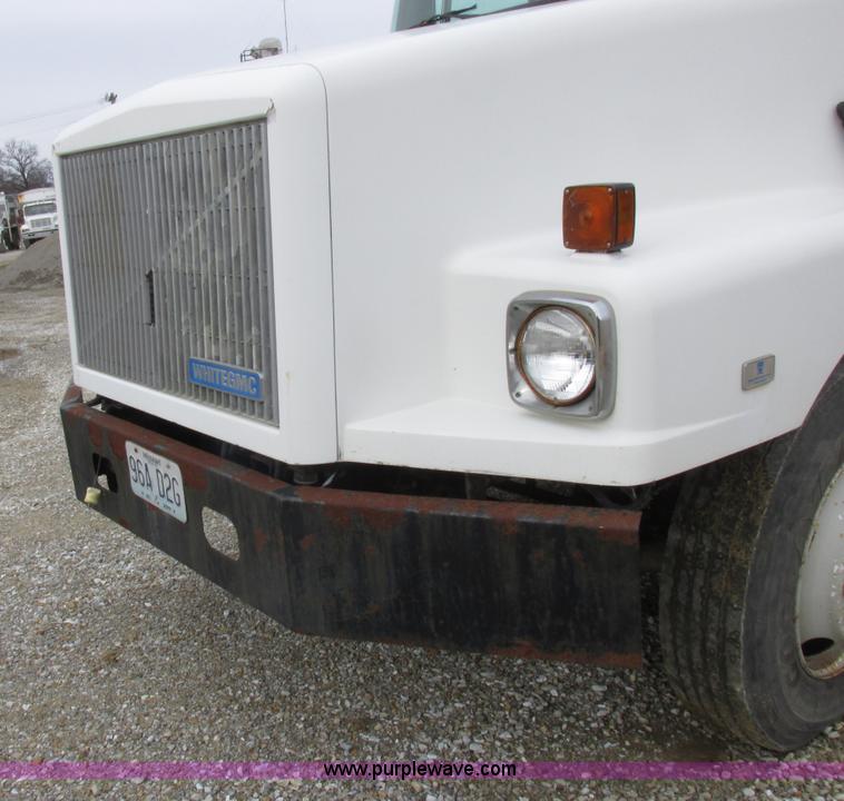 image for item L7104 1995 Volvo WG seed tender truck