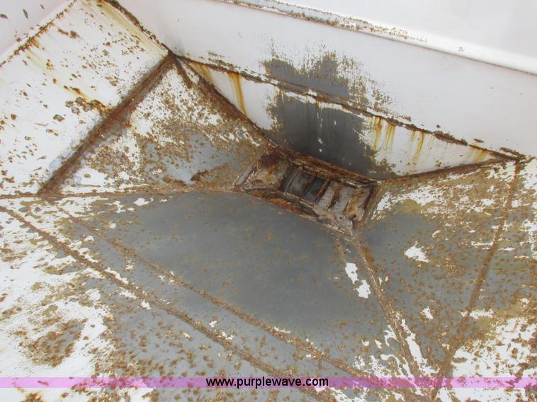 image for item L7104 1995 Volvo WG seed tender truck