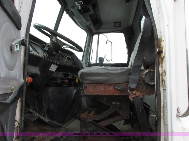 image for item L7104 1995 Volvo WG seed tender truck
