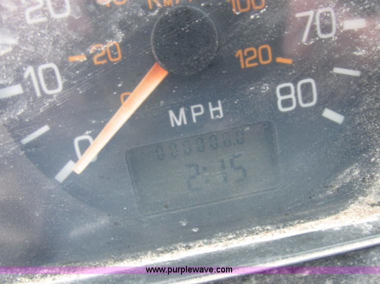 image for item L7104 1995 Volvo WG seed tender truck