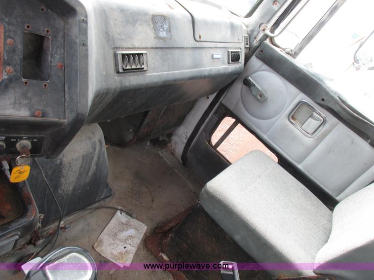 image for item L7104 1995 Volvo WG seed tender truck