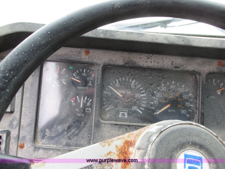 image for item L7104 1995 Volvo WG seed tender truck