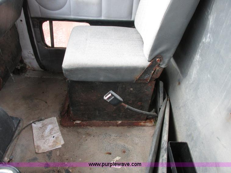 image for item L7104 1995 Volvo WG seed tender truck