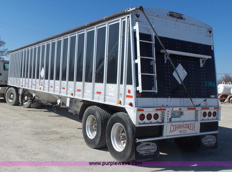image for item L7108 2002 Corn Husker 800ALSR double hopper grain trailer