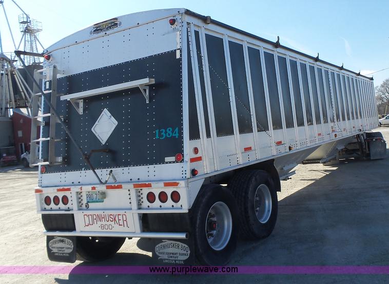 image for item L7108 2002 Corn Husker 800ALSR double hopper grain trailer