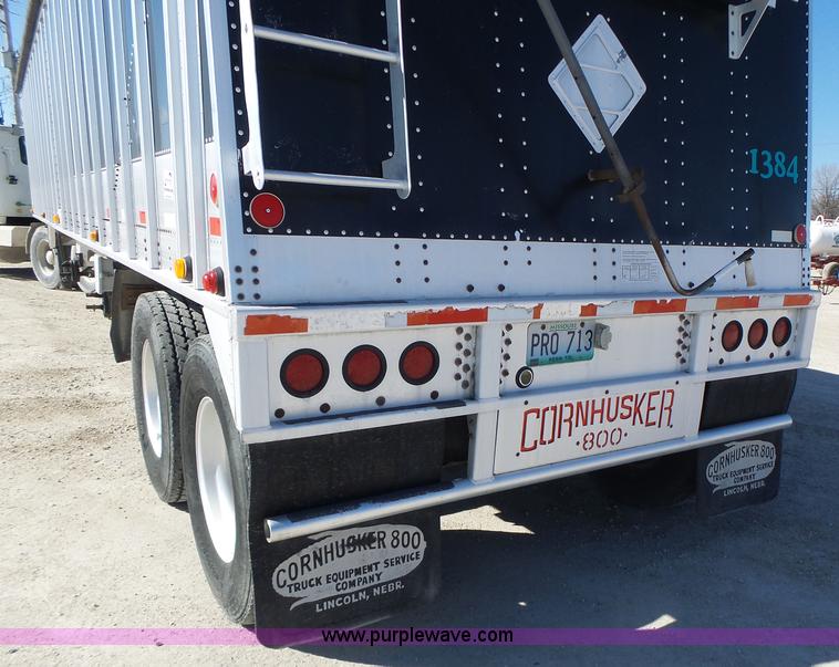 image for item L7108 2002 Corn Husker 800ALSR double hopper grain trailer